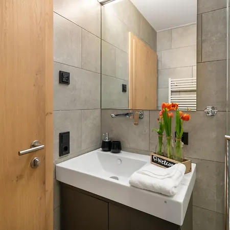 4 By Interhome شقة *